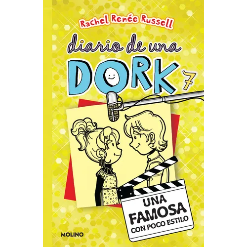Una Famosa Con Poco Estilo / Dork Diaries: Tales from a Not-So-Glam TV Star - Paperback